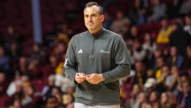 Доуг Готтлиеб суспендован због Рант-а о Рефс у вирусном видеу након пораза Греен Баиа од Милваукееја