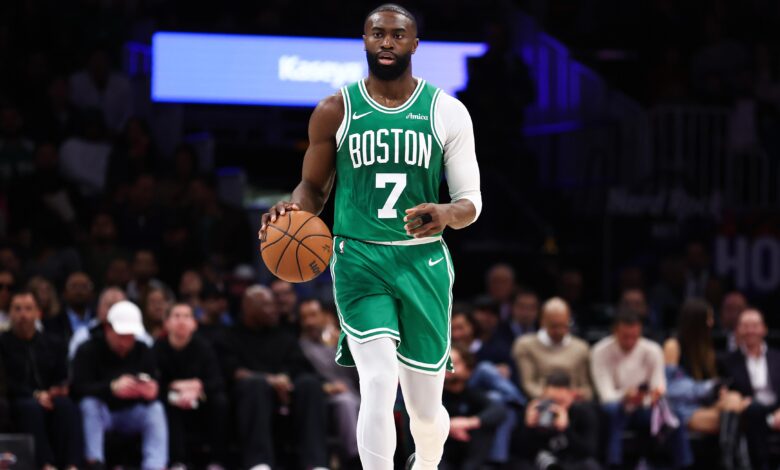 Џејлен Браун објашњава вирусну фотографију упоређујући статистику Селтикса усред Ахилове повреде Џејсона Тејтума