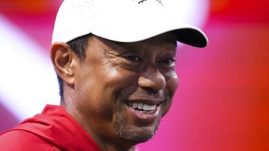 Тајгер Вудс говори о режиму вежбања током историјске каријере у видеу са Џорданом Спитом