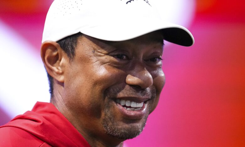 Тајгер Вудс говори о режиму вежбања током историјске каријере у видеу са Џорданом Спитом