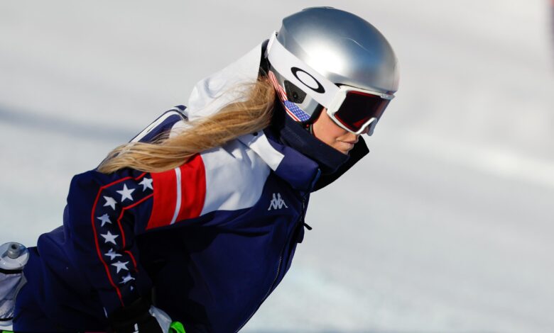 Линдзи Вон прозива критичаре који су је назвали ‘себичном’ на ИГ фотографији након повреде ноге на Олимпијади