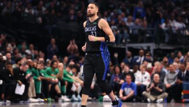 Клаи Тхомпсон, Меган Тхее Сталлион плешу на његовој рођенданској забави уз Боне Тхугс-Н-Хармони у новом видеу