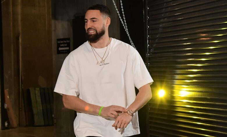 Клаи Тхомпсон из Мавса поклања девојци Мег Ти Сталлион нови Бентли на фотографијама за њен 31. рођендан Клаи Тхомпсон из Мавса поклања девојци Мег Ти Сталлион нови Бентли на фотографијама за њен 31. рођендан