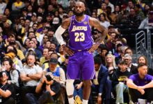 ‘Винтаге’ Леброна Џејмса навијали фанови усред невероватног старта Лејкерса против Мавса са Луком, Флагг Оут