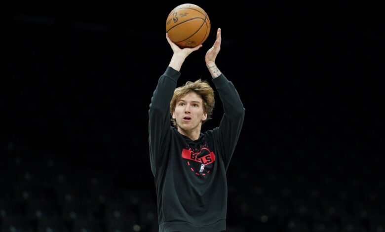 Матас Бузелис из Булса каже да је платио школарину сестре након што је потписао први НБА уговор