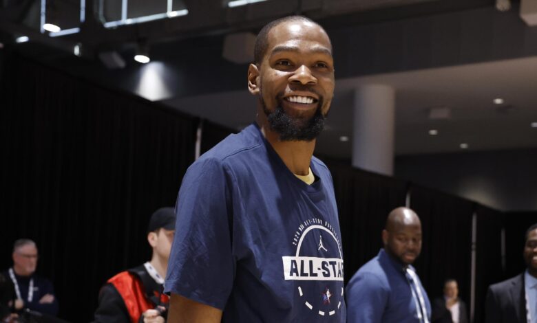 Кевин Дурант реагује на критике НБА Ол-стар утакмице, људима ‘треба нешто да се жале’ Кевин Дурант реагује на критике НБА Ол-стар утакмице, људима ‘треба нешто да се жале’