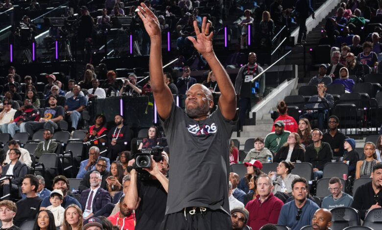 Рон Харпер сенчи Леброна Џејмса о родитељству у тренду видеа током НБА Ол-Стар викенда