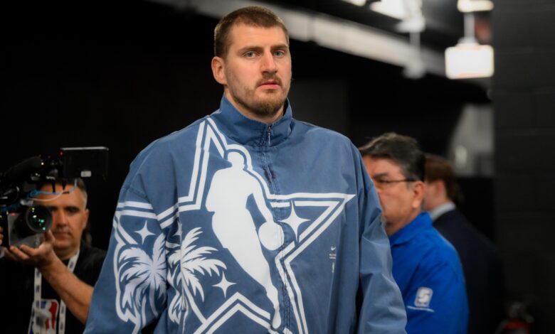 Никола Јокић из Нагетса бира између освајања НБА титуле или шампионата у коњским тркама на видео снимку