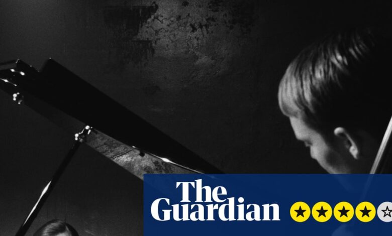 Еверибоди Дигс Билл Еванс рецензија – упијајући удубљење у буран свет великог џеза | Филмови Еверибоди Дигс Билл Еванс рецензија – упијајући удубљење у буран свет великог џеза | Филмови