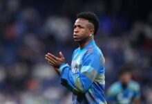 Навијачи Реал Мадрида откривају транспаренте који подржавају Винисијуса уочи реванша Бенфике