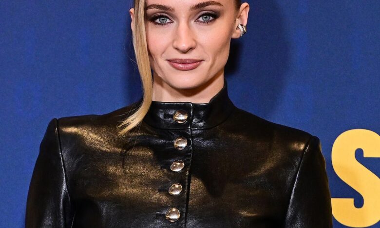 Прослава 30. рођендана Софи Тарнер: Поглед изнутра Прослава 30. рођендана Софи Тарнер: Поглед изнутра