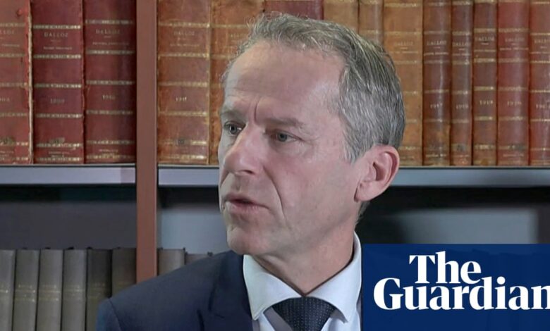 Француска упутила међународну жалбу због бившег учитеља оптуженог за силовање 89 деце | Француска