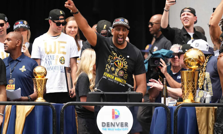 Бивши ГМ Нагетса Цалвин Боотх говори о шокантном напуштању Денвера, раздору са Мајклом Малоуном: ‘Нека верзија овога ће се десити’ Бивши ГМ Нагетса Цалвин Боотх говори о шокантном напуштању Денвера, раздору са Мајклом Малоуном: ‘Нека верзија овога ће се десити’