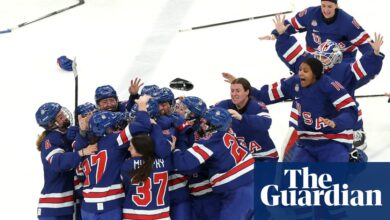 САД се враћају са ивице како би победиле Канаду у продужетку и освојиле олимпијско злато у хокеју на леду | Зимске олимпијске игре 2026 САД се враћају са ивице како би победиле Канаду у продужетку и освојиле олимпијско злато у хокеју на леду | Зимске олимпијске игре 2026