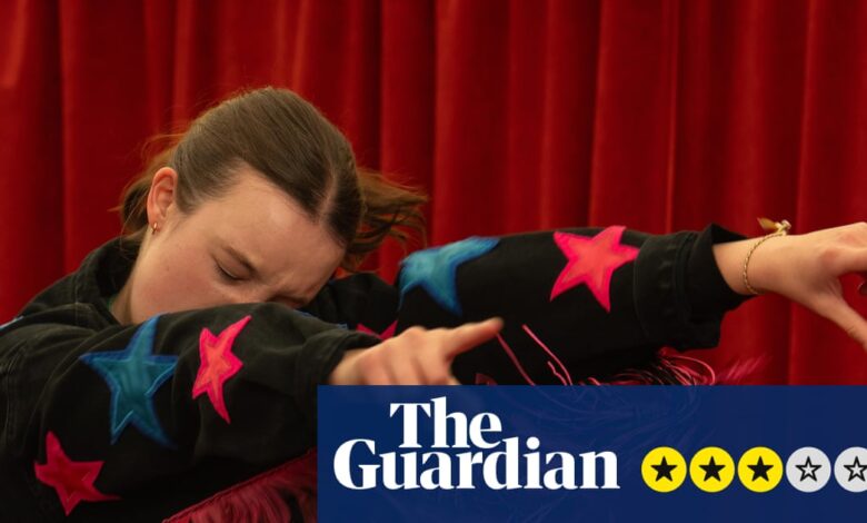 Рецензија Сунни Данцер – ‘кемо камп’ даје тинејџерској драми свежину | Филмови