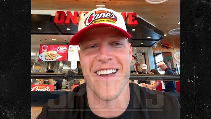 Кристијан Мекефри слеже раменима за крај сезоне 49ерса, ћерка га држи на земљи