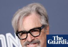 Роберт Царрадине, глумац Освете штребера и Лиззие МцГуире, преминуо у 71. години | Филмови