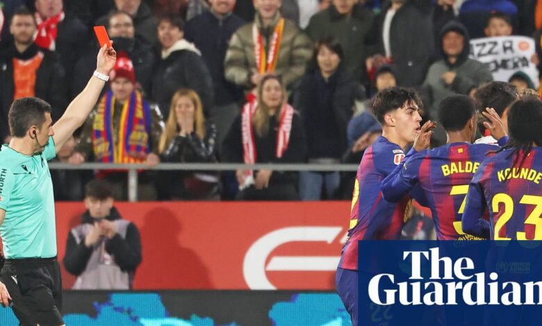 Суђење је заглављено у фрустрирајућој петљи повратних информација, без лаког излаза | Фудбал Суђење је заглављено у фрустрирајућој петљи повратних информација, без лаког излаза | Фудбал