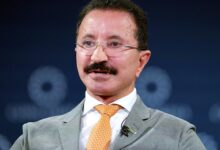 Милијардер Султан поднео оставку на место генералног директора ДП Ворлд усред скандала са Епштајном