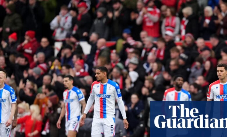 Опкољена Кристална палата преживљава најнесрећнију нову годину | Кристална палата