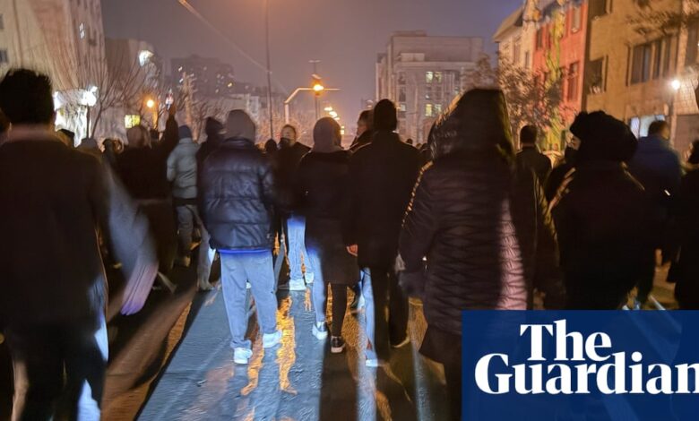 Музика и плес означавају пркос на слављеничким сахранама иранских демонстраната | Иран