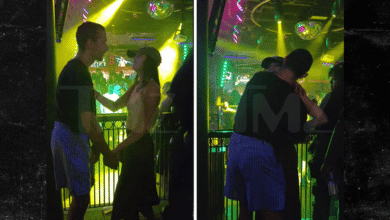 Схиа ЛаБеоуф љуби мистериозну жену након што се Миа Готх растави