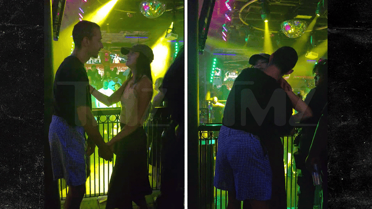 Схиа ЛаБеоуф љуби мистериозну жену након што се Миа Готх растави