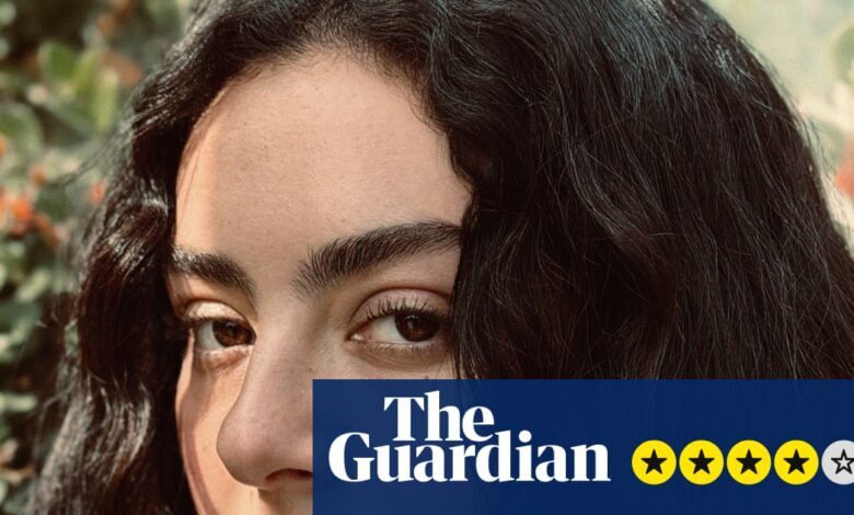 Цхарли кцк: Вутхеринг Хеигхтс рецензија – атоналне, љубавне химне које се више него издвајају од филма | Цхарли кцк Цхарли кцк: Вутхеринг Хеигхтс рецензија – атоналне, љубавне химне које се више него издвајају од филма | Цхарли кцк