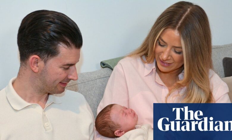 Дјечак рођен од британске мајке након трансплантације материце од мртвог донора | Донација органа Дјечак рођен од британске мајке након трансплантације материце од мртвог донора | Донација органа