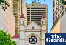 Човек оптужен за злочин из мржње након што је наводно ударио уте у капију синагоге у Бризбејну | Бризбејн