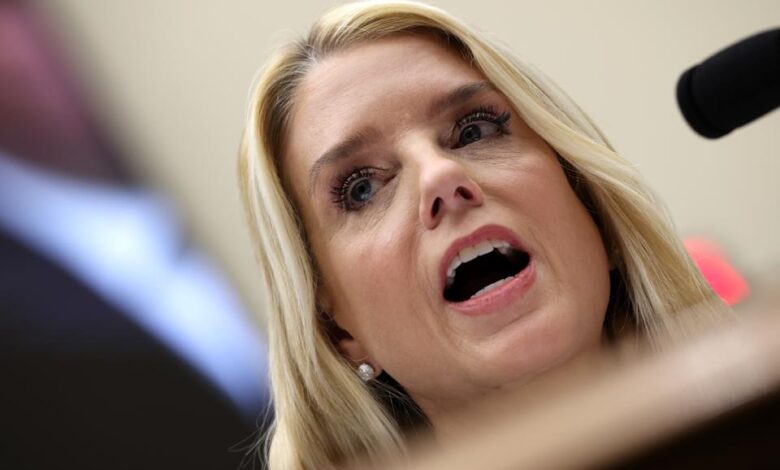 Шеф антимонополске управе који је надгледао спајање Нетфлик-а и Варнера поднео је оставку