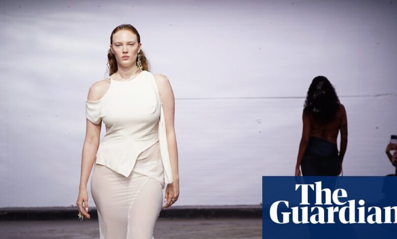 Разноликост тела се враћа на недељу моде у Лондону док шира индустрија постаје ултра танка | Лондонска недеља моде