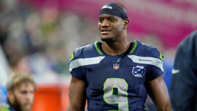 Нове гласине о НФЛ-у о Кеннету Вокеру ИИИ, потенцијалној франшизи Сеахавкса уочи Слободне агенције за 2026.