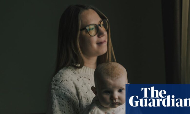 ‘Не плашимо се’: Украјинци граде породице у сенци рата | Украјина