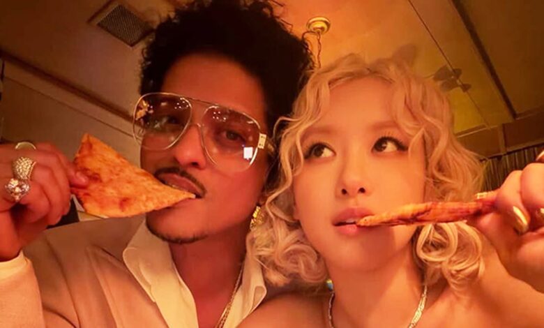 Бруно Марс против Розе Кога би радије?! (Пизза Палс издање)