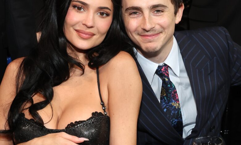 Поклон за 30. рођендан Тимотеја Шаламета од Кајли Џенер Поклон за 30. рођендан Тимотеја Шаламета од Кајли Џенер