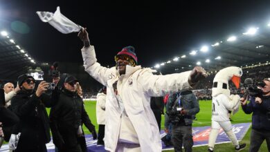 Снуп Дог у Свонсију: Рекордна публика, вртећи пешкири и драматичан еквилајзер за време прекида Снуп Дог у Свонсију: Рекордна публика, вртећи пешкири и драматичан еквилајзер за време прекида