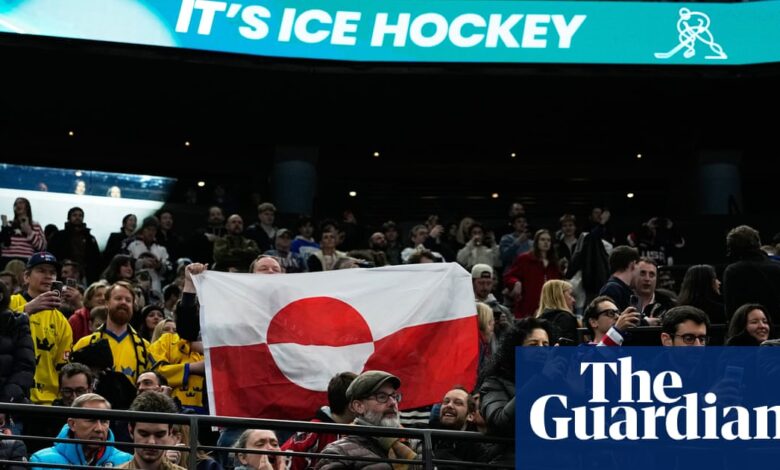 ‘Ми смо Европљани’: Навијачи вијоре заставу Гренланда током олимпијске утакмице САД-Данска у хокеју на леду | Зимске олимпијске игре 2026