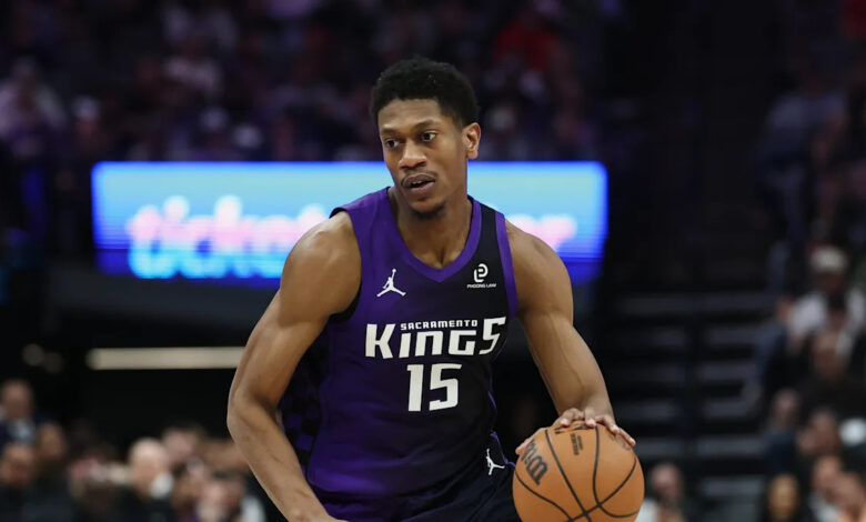 Де’Андре Хантер ће постати трећи стартер Кингса који је подвргнут операцији на крају сезоне у низу рекордних пораза