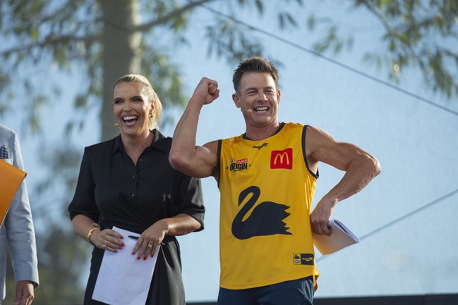 Коментатор Канала 7, Кејн Корнес, завршио је изузетан низ прикупљања 50.000 долара за Телетон