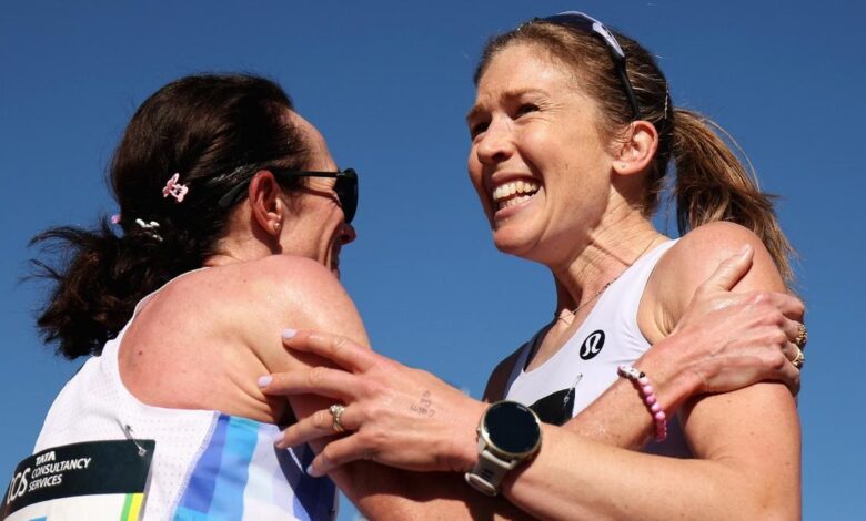 Аустралијски шампион Џес Стенсон дели радост бебе недељама након што је оборио национални рекорд у маратону