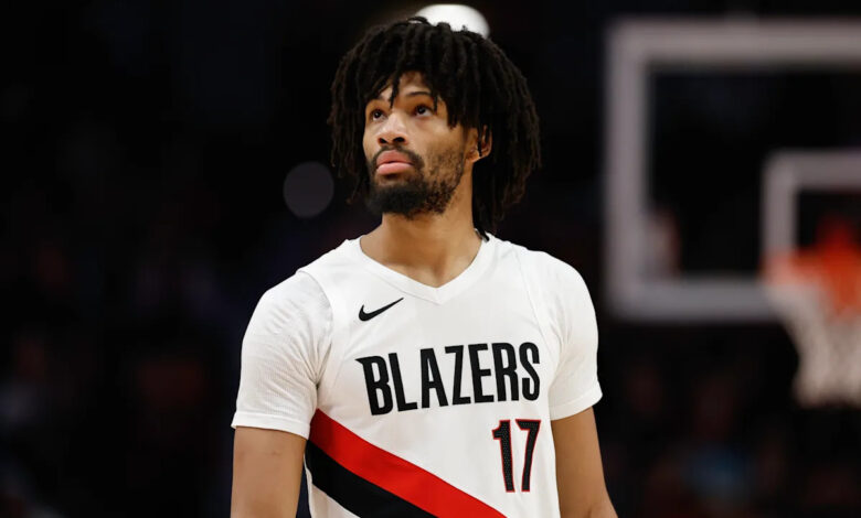 Бек Трејл Блејзерса Шедон Шарп има стресну реакцију у фибули, одсутан још најмање 4-6 недеља Бек Трејл Блејзерса Шедон Шарп има стресну реакцију у фибули, одсутан још најмање 4-6 недеља