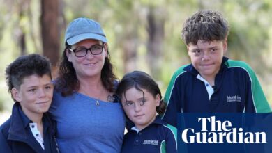 Мајка каже да је тражила од 13-годишњег сина да плива четири сата како би спасила породицу „једна од најтежих одлука“ икада донетих | Западна Аустралија