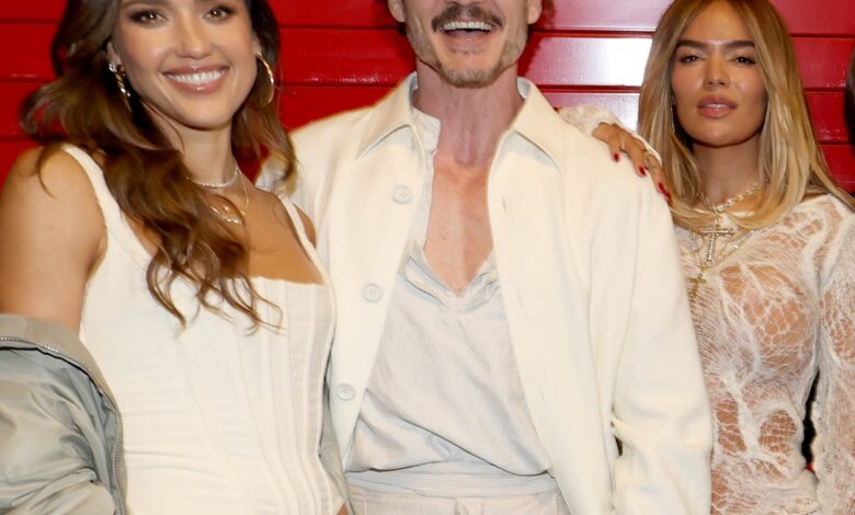 Џесика Алба у емисији Бад Бунни’с Супер Бовл на полувремену