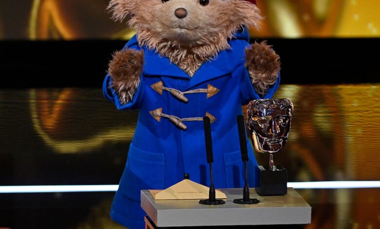 Медвед Падингтон прави историју, представља