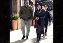 Дејвид Харбор излази са мистериозном женом док прескаче венчање Маје Хоук