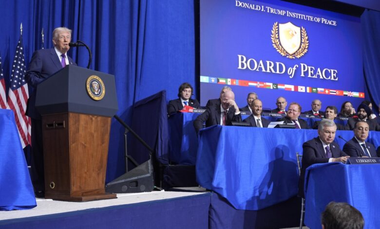 Трампов одбор за мир се састаје са обећањима од 7 милијарди долара за помоћ у Гази Трампов одбор за мир се састаје са обећањима од 7 милијарди долара за помоћ у Гази