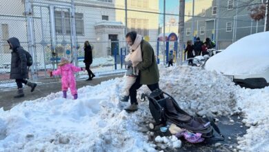 Мамдани је тражио брзо поновно отварање школа након мећаве јер је похађање ученика опадало Мамдани је тражио брзо поновно отварање школа након мећаве јер је похађање ученика опадало