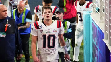 Квотербек Патриотса Дрејк Меј дао новости о повреди након што му је била потребна ињекција да би играо у поразу у Супербоулу