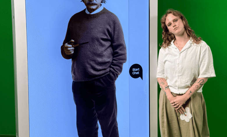 Разговарајте са својим личним Исаком Њутном са Аилиасовим холограмским аватарима